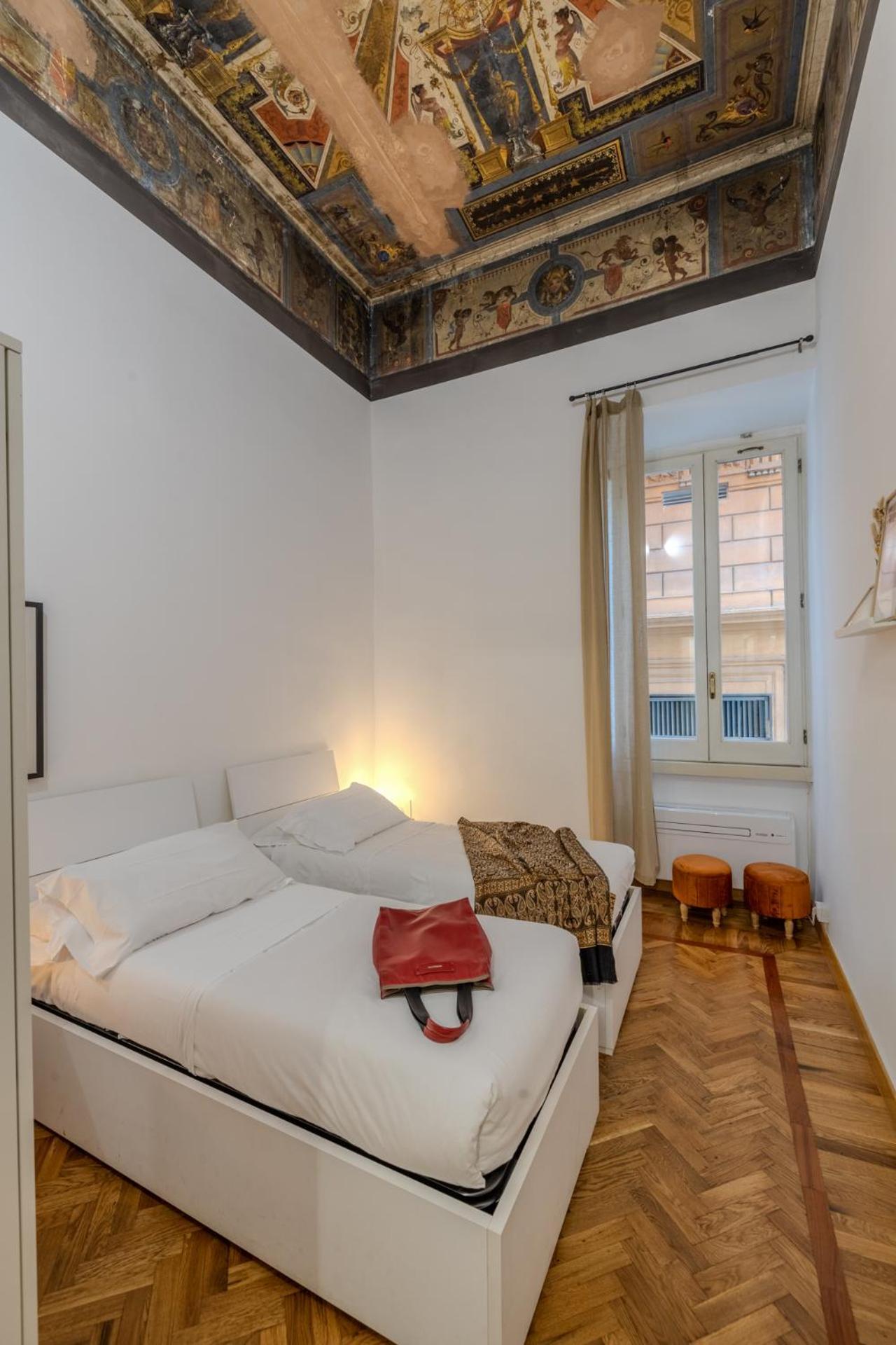 Appartamento Storico In Zona Barberini Roma Eksteriør bilde